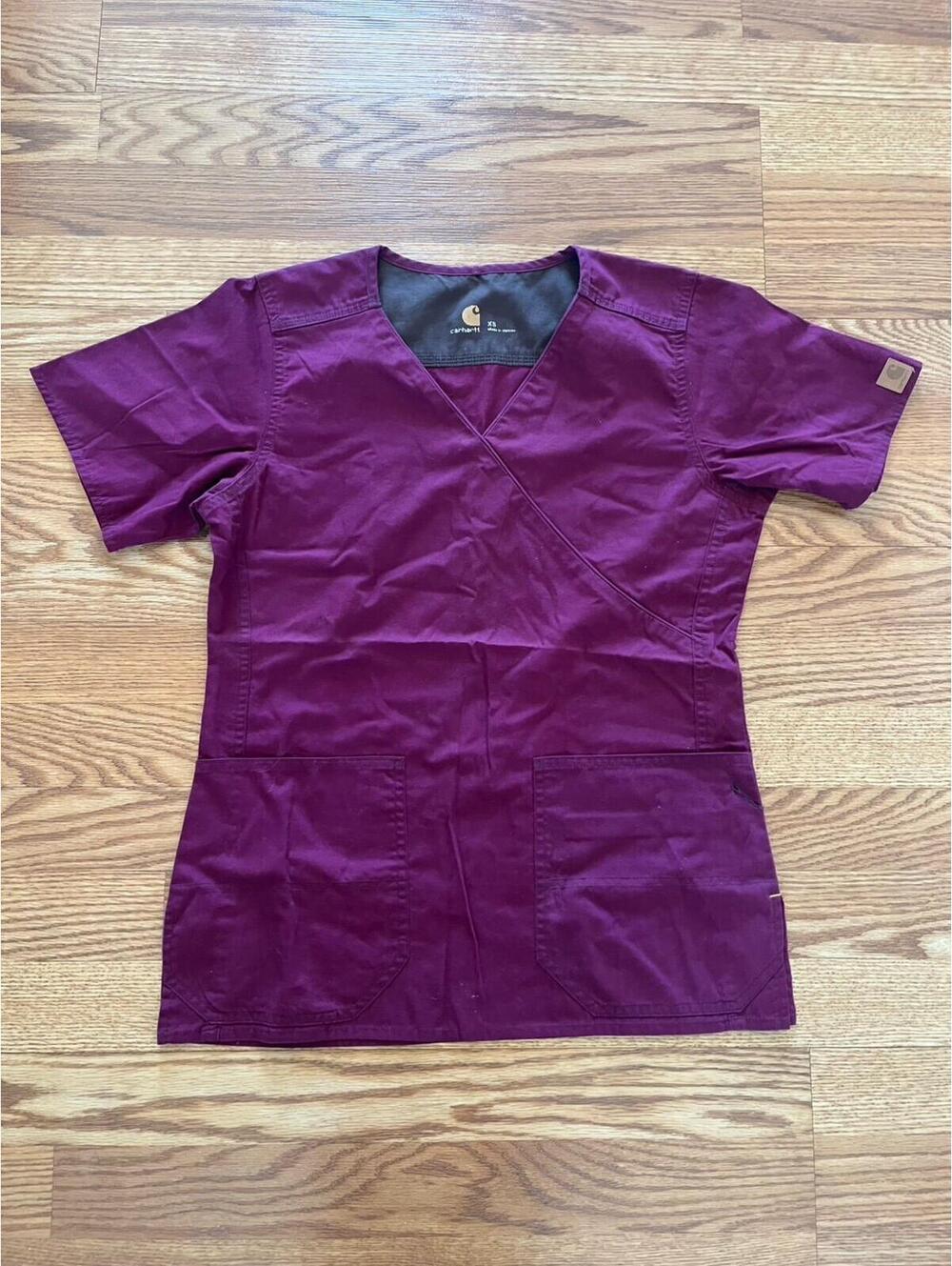Women’s XS carhartt scrub top